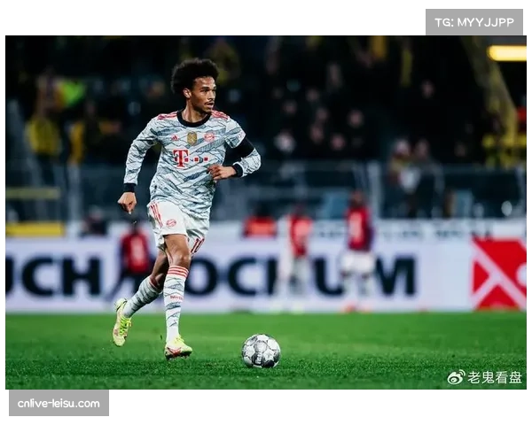 球迷啤酒节辱骂萨内引发冲突现场混乱警方介入调查